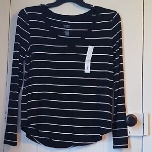 So NWT Small Black and White Striped Long Sleeve Tee V-Neck.